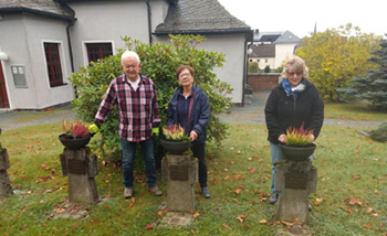 Freie Wähler Naila bepflanzen Soldatengräber